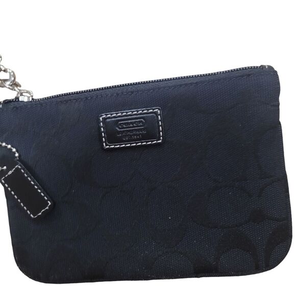Coach Vintage Signature Jacquard Black Wristlet - Picture 3 of 5
